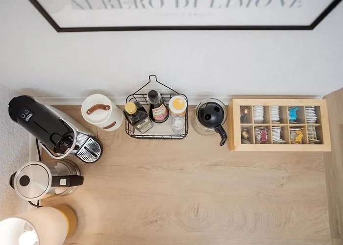 Neu / Design / Altstadt / Kueche / Netflix