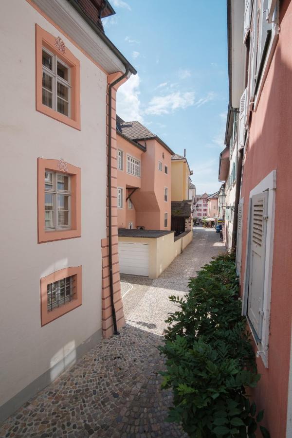 Neu / Design / Altstadt / Kueche / Netflix