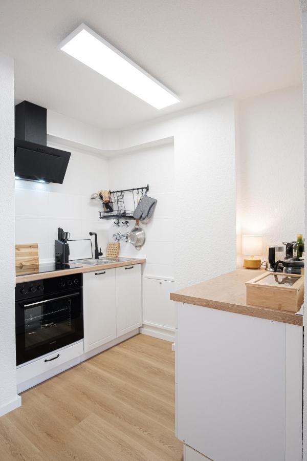 Apartment Neu / Design / Altstadt / Kueche / Netflix